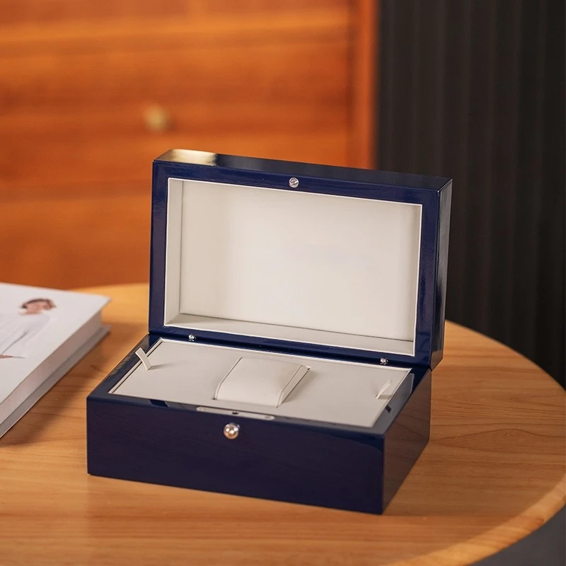 Large watch box
